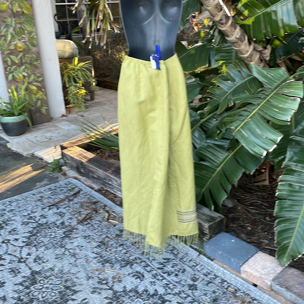 Linen blend floral, appliqué, pencil maxi skirt with fringe - Picture 3 of 6